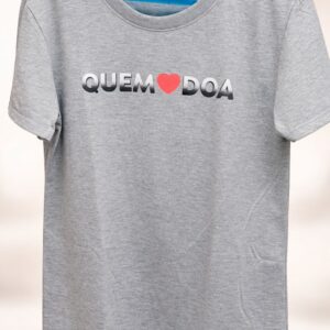 Camiseta confeccionada em poliéster de alta qualidade